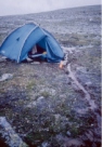 Der Not gehorchend: Wassergräben ums Zelt